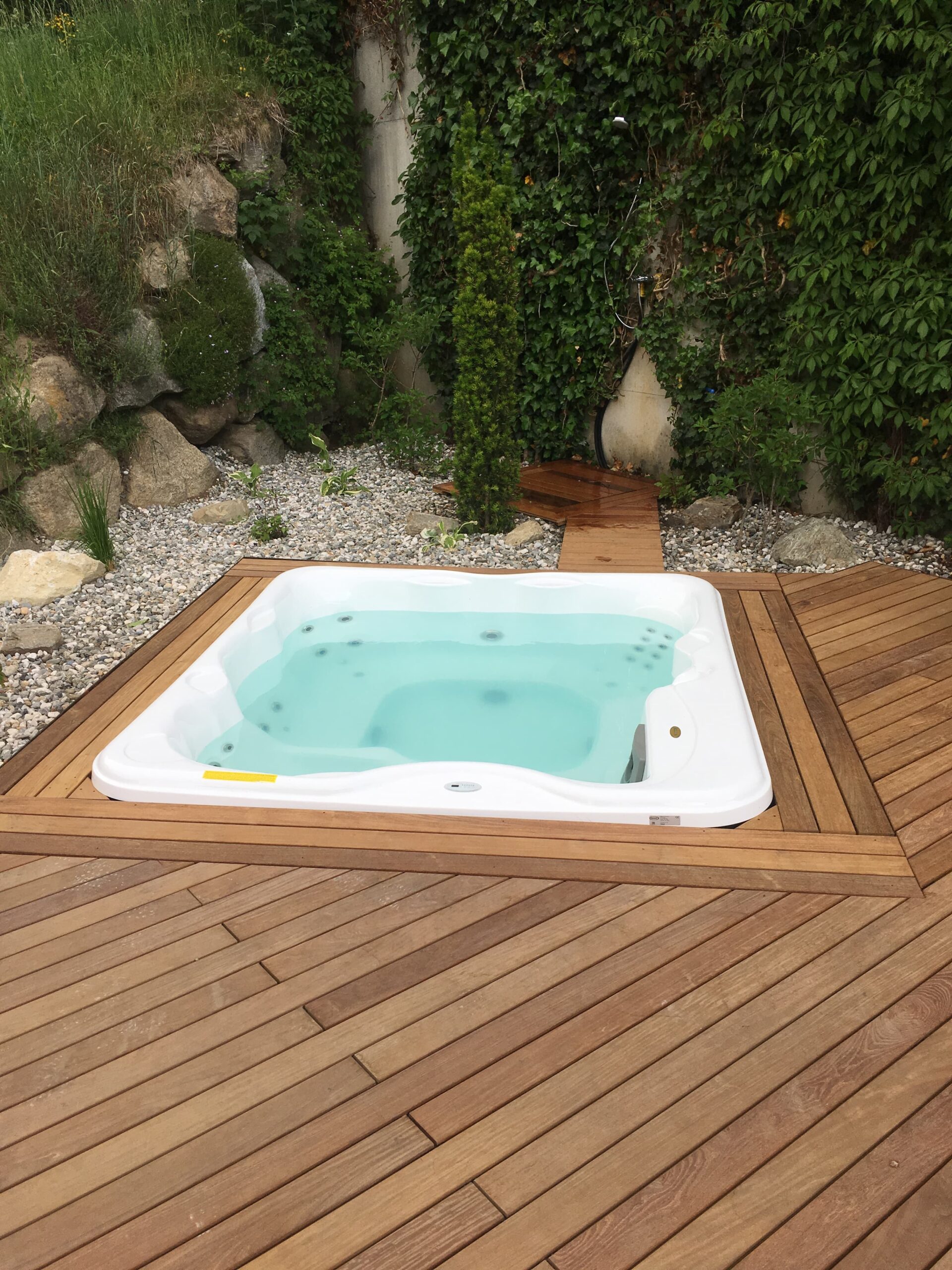 Dettaglio Sistema Jacuzzi Wellness e Moderno Heizsystem Lamprecht
